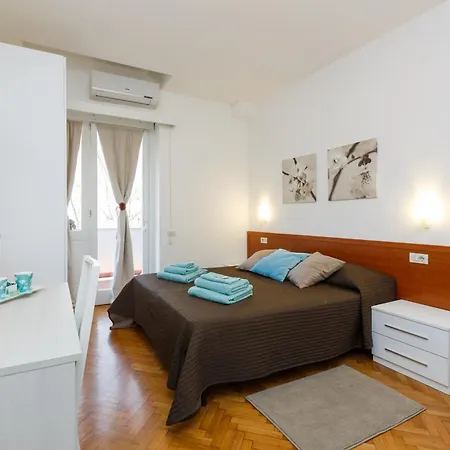 Trastevere Relais Pensionat 4*